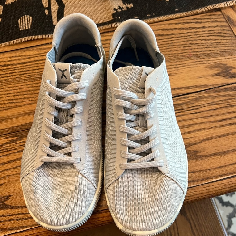 Flux Adapt Trainer
Grey Camo / M9 / W10